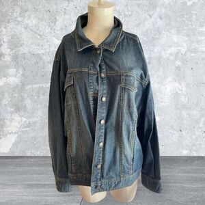 LIZ CLAIBORNE plus vintage denim jean jacket. Size 2X